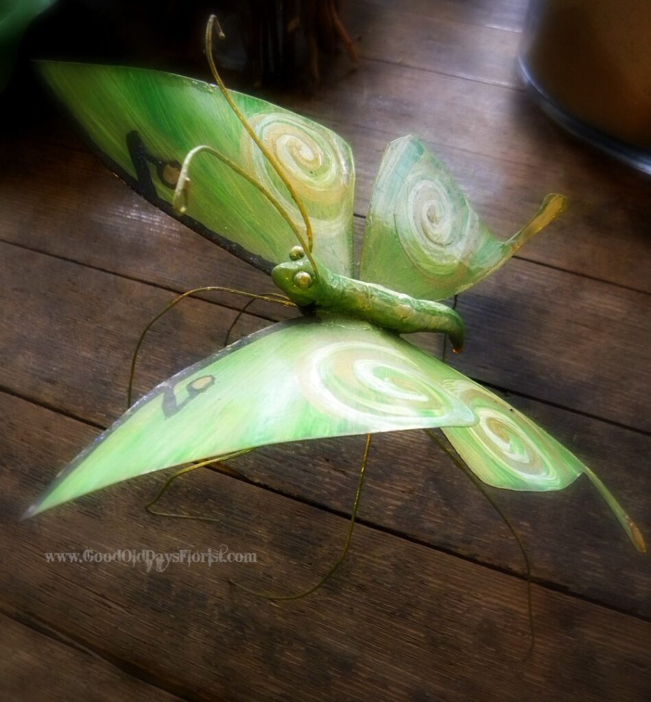 artist luna moth
